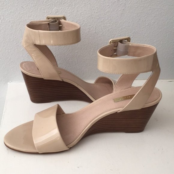 Louise Et Cie patent Leather Punya Wedge Sandals - Picture 1 of 17